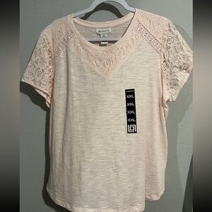 Liz Claiborne pink lace sleeve tee